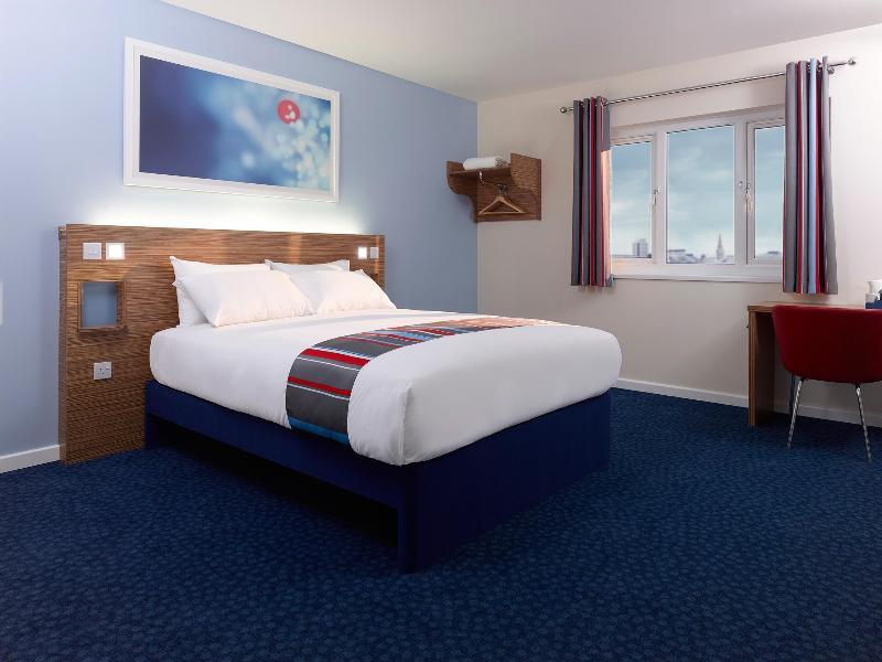 Travelodge London Raynes Park Exterior photo